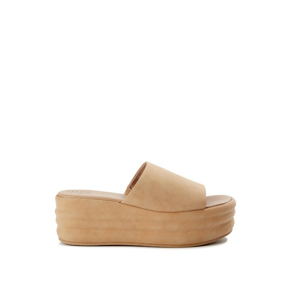 NWT No Boundaries Women's flatform Wedge Sandals